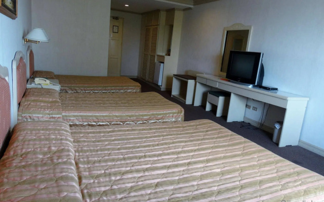Orange Grove Hotel