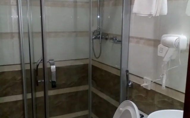 Rahnile Hotel