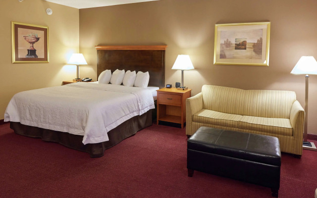 Hampton Inn Massillon