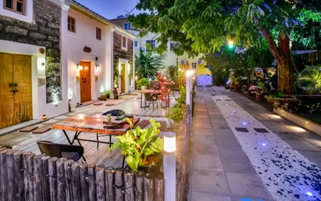 Weizhou Island Right Bank Travel Residence