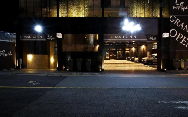 Lee Design Hotel