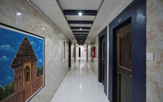 OYO 24971 Hotel South City