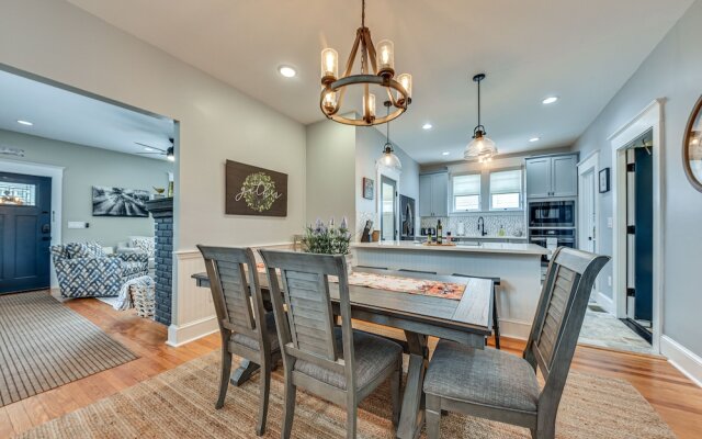 Chic Jacksonville Getaway, Walk to River & Parks!