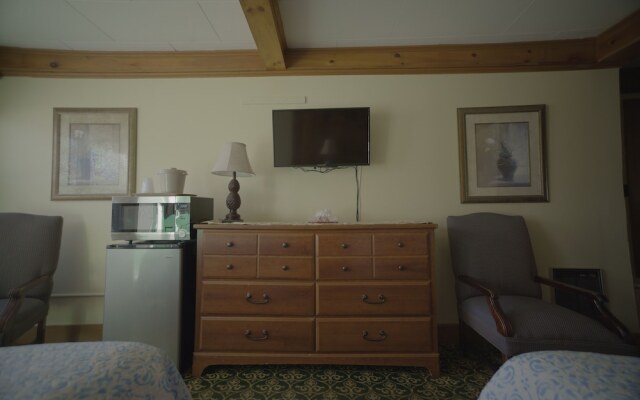 Betty Doon Motor Hotel