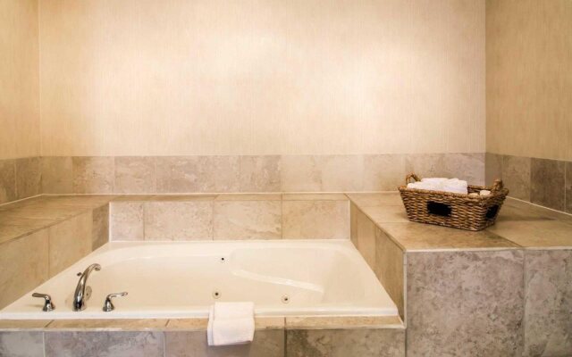 Comfort Inn & Suites North Little Rock McCain Mall