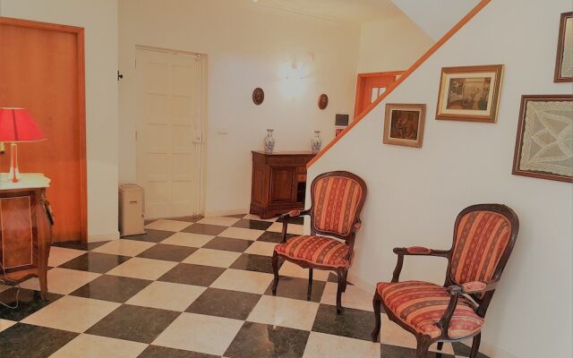 Caparica Quiet Rooms by Host-Point