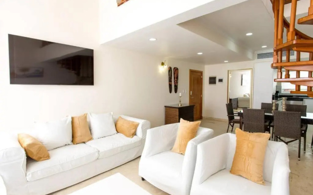 Bavaro Beachfront Penthouse 4 bdr/5 Bth 10+ Guests