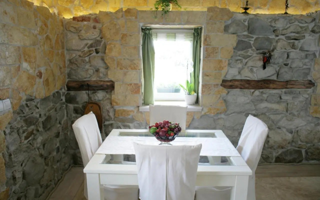 Royal Apartment Damida