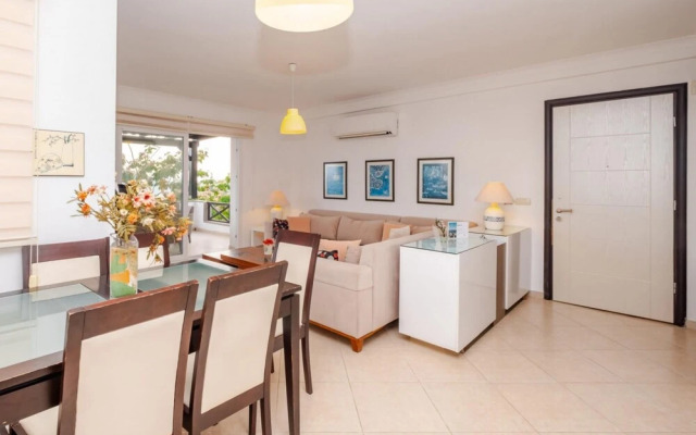 Cozy Flat With Sea View and Shared Pool in Bodrum