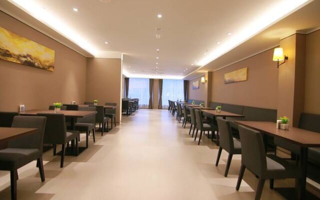 Homeinnplus-Shanghai North the Bund zhoujiazui road Hotel