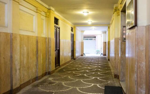 Stylish 1 Bed Flat Very Close to Colosseum