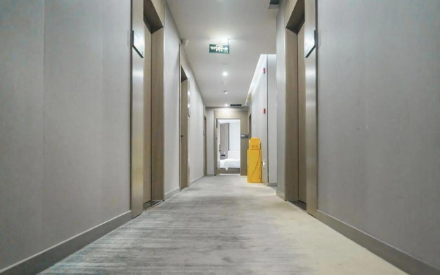 Muxi Collection Hotel (Xia Sha Wenze Road Subway Station)