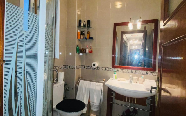 cozy and traditional apartment near the sea wifi!!