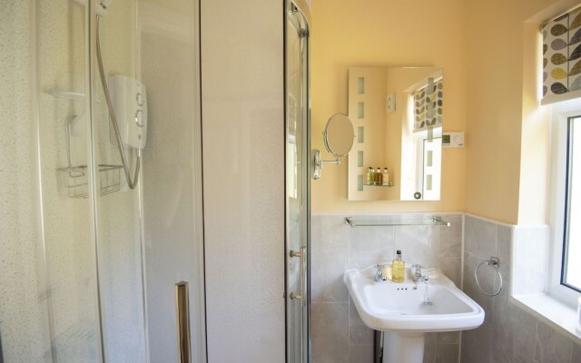 Bridleways Guesthouse & Holiday Homes