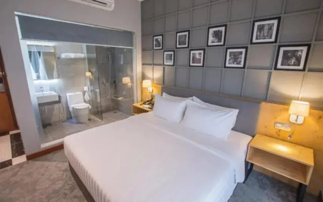 Redpine Boutique Hotel