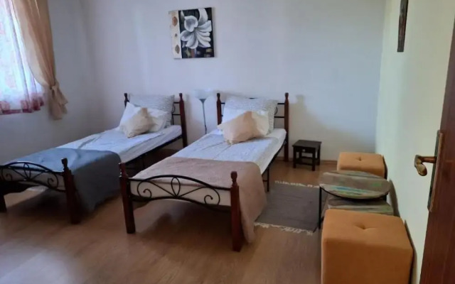 Ellgasi Charming & Cozy Apartment