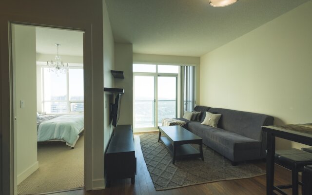 Stunning Suites Luxurious Downtown Condo