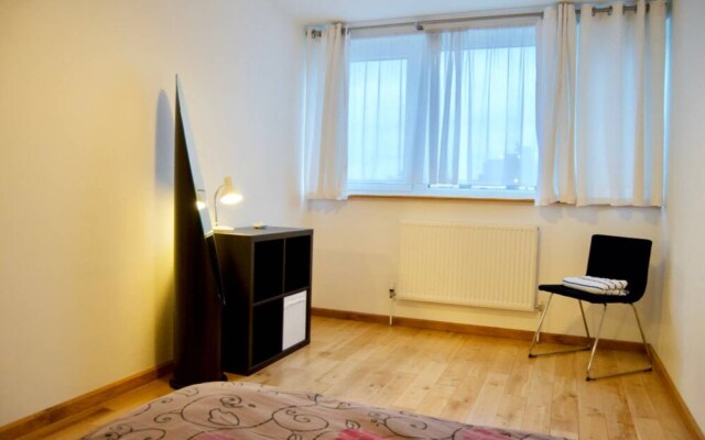 Trendy 2 Bedroom East London Flat