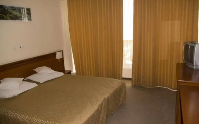 Seven Hotel