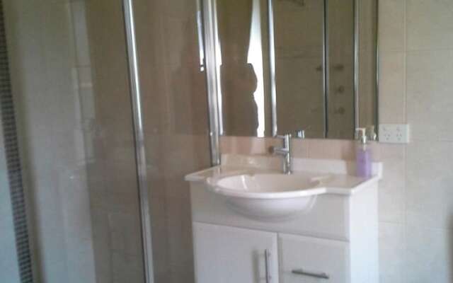 Gloucester on Avon Bed & Breakfast