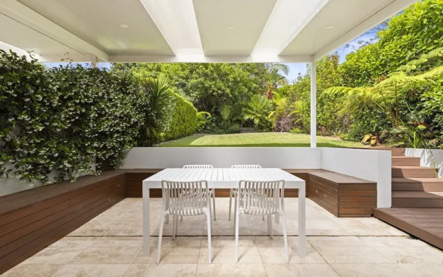 Spacious 3-bed Duplex in Leafy Seaforth