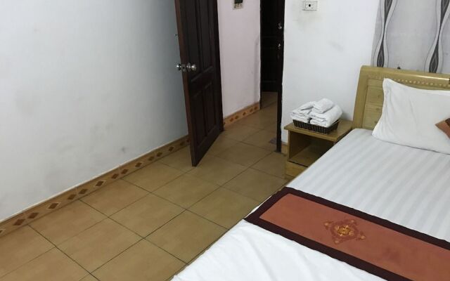 Oyo 1005 Palace Hotel