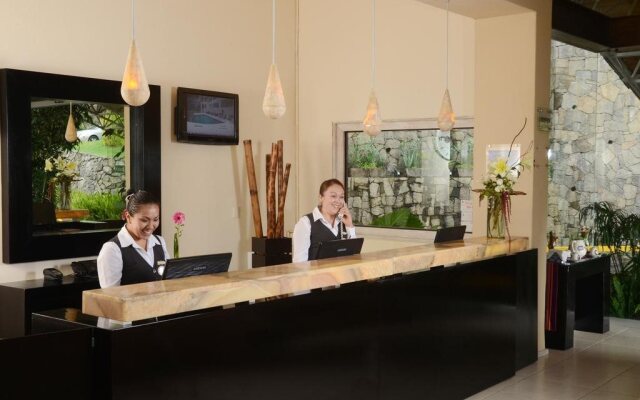Hotel Misión Grand Valle De Bravo