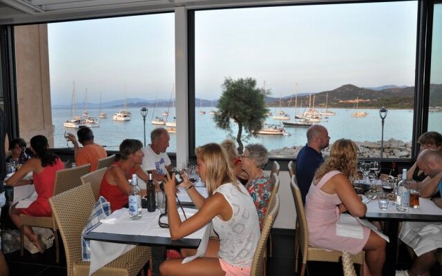 Hôtel L'Escale Coté Port