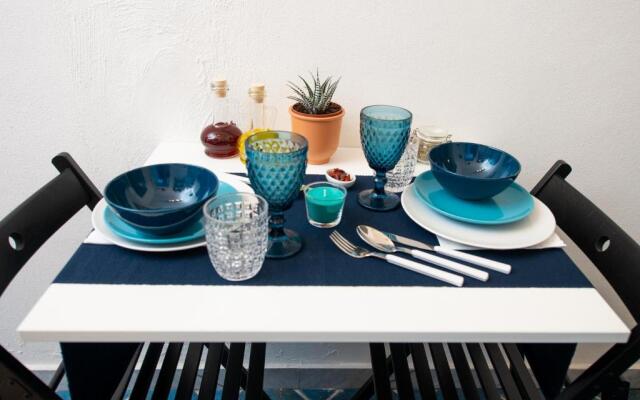 Light Blue - Apartment in the middle of everything