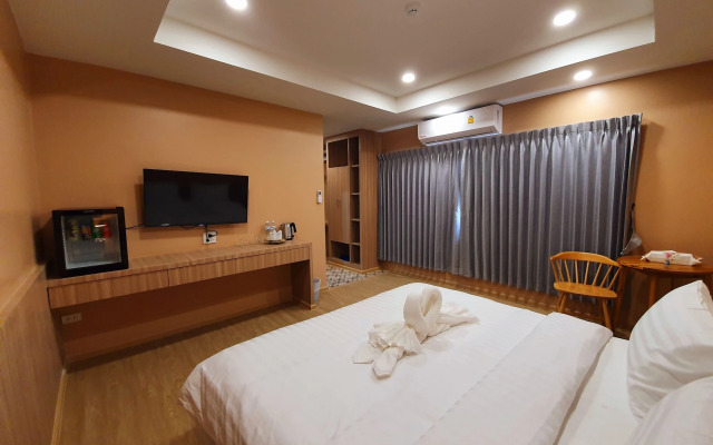 USABAI Riverside Boutique Hotel