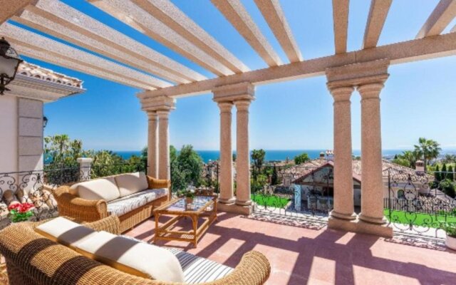 Top Quality Villa Sierra Blanca The Most Disirable Area On The Golden Mile Marbella