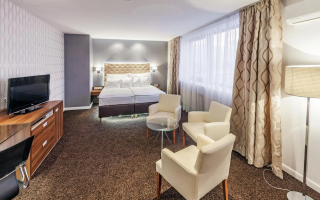 Pytloun City Boutique Self Check-in Hotel
