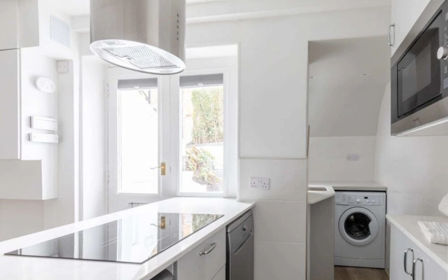 Sleek & Well-connected Studio Flat Archway!
