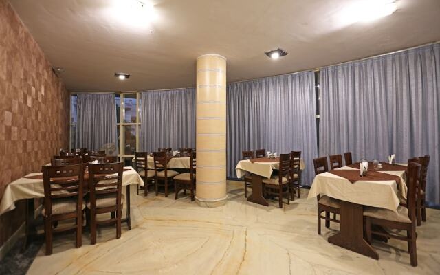 Oyo 8876 Hotel Sarthi
