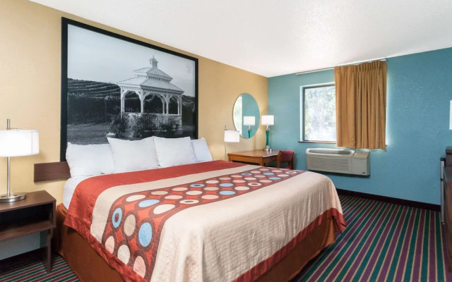 Super 8 Bath Hammondsport Area