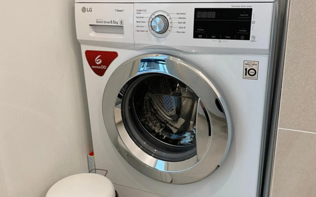 Luxury Toom-Kuninga Residence