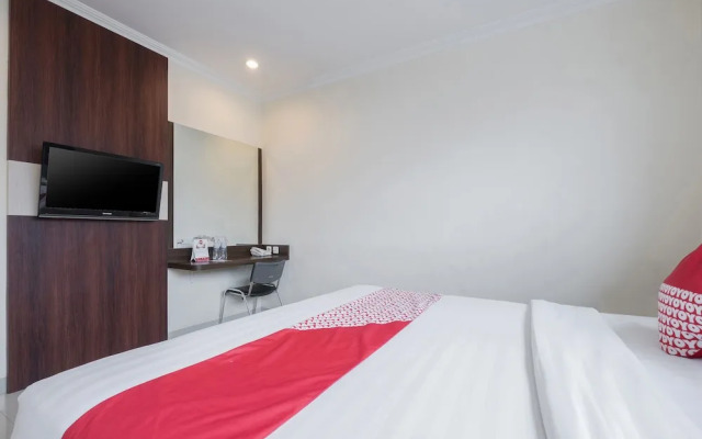 OYO 308 Grand Pacifik Hotel