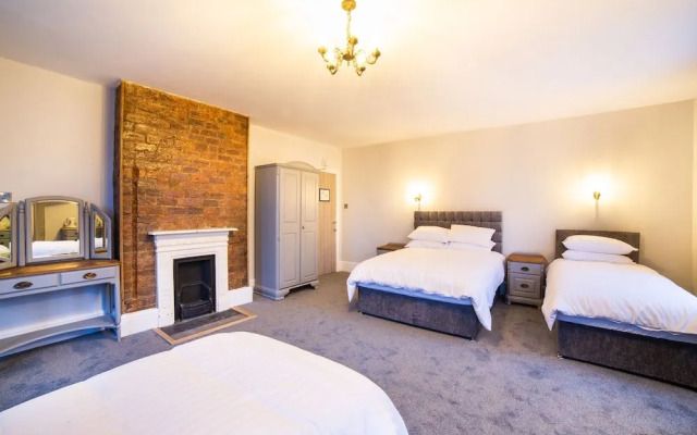 Churchill's Hotel