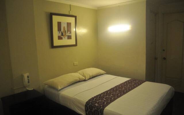 Metro Room Budget Hotel