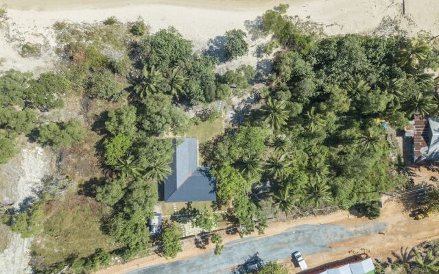 Cashew Cashew Villa