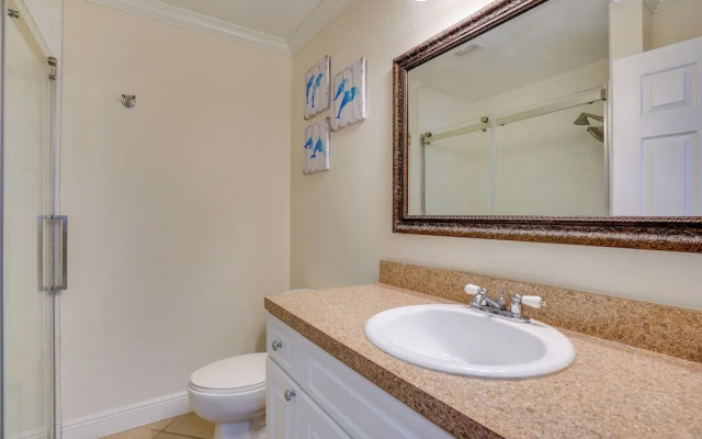 2 Mi to Bonita Beach: Bbq-ready Townhome!