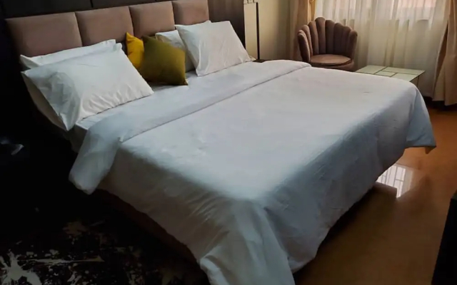 Royale Crown Villa Apartment