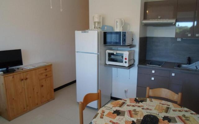 Appartement Balaruc-les-Bains, 1 pièce, 4 personnes - FR-1-503-73