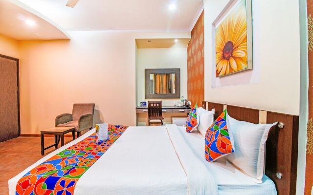 Fabhotel The Residency