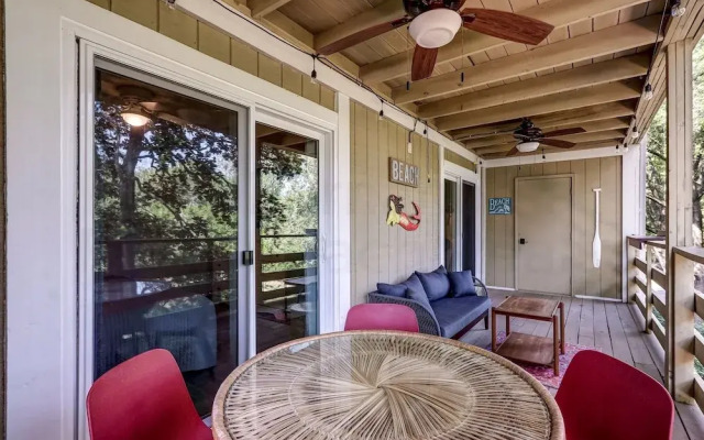 5d Amelia Landings 2 Bedroom Condo by RedAwning