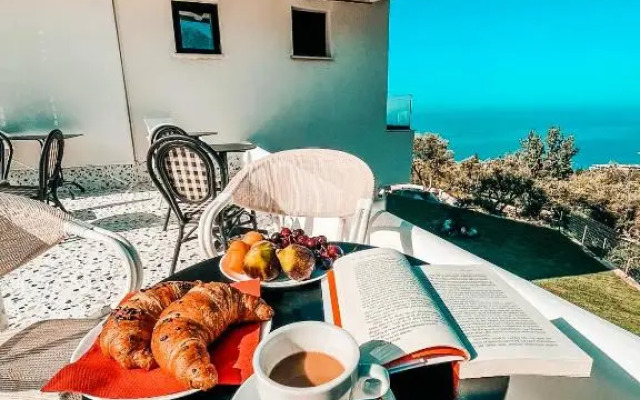 Gogo's Boutique Hotel