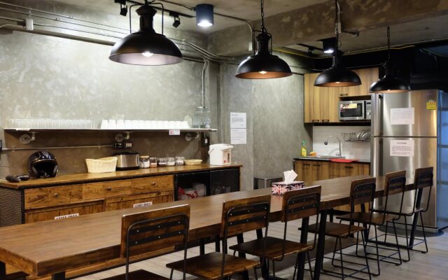 Sleepover Hostel Bangkok