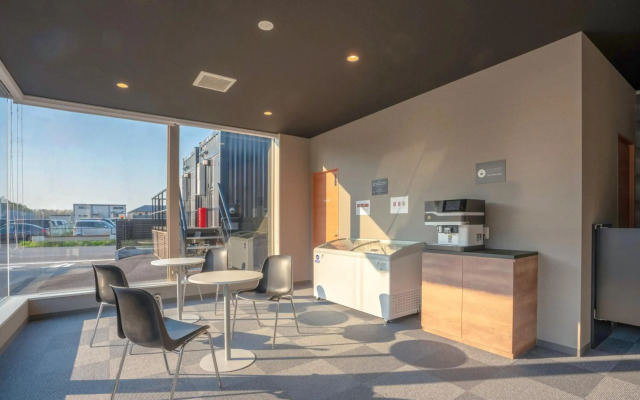 HOTEL R9 The Yard Narita Airport West