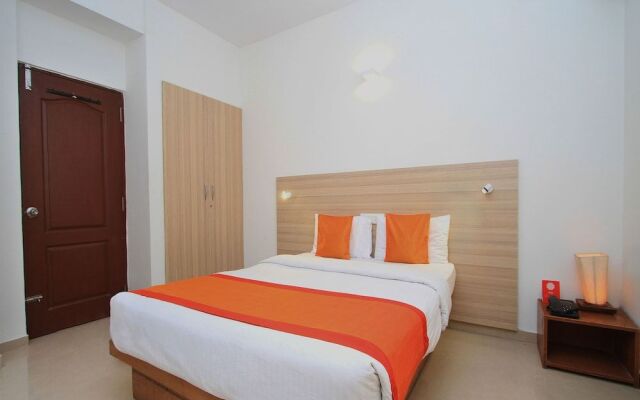 OYO Flagship 16476 Elements mall