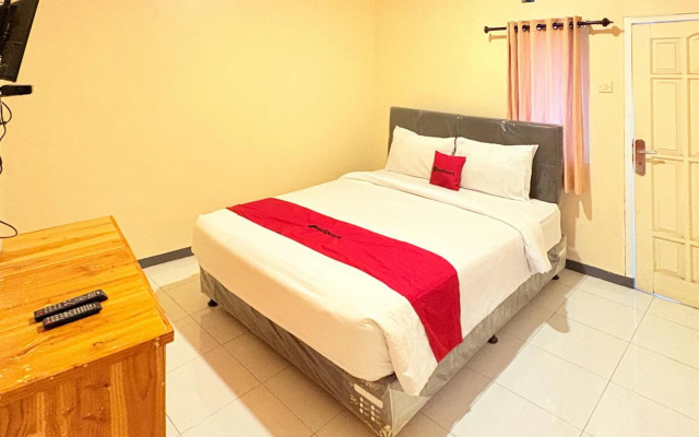 OYO 894 Nusa Indah Homestay Syariah – Guest Rooms – Batu